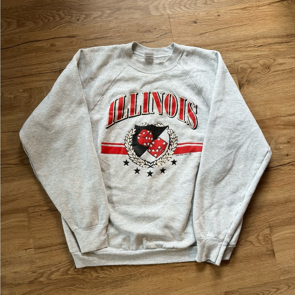 Vintage gray Illinois crewneck sweatshirt. Size XL